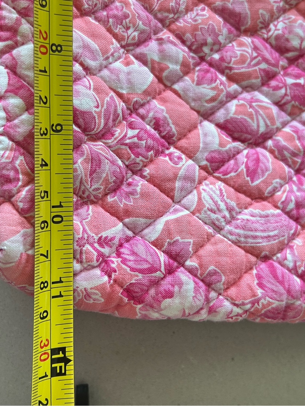 Vera Bradley retired pink "Hope Toile" quilted shoulder tote bag - Picture 10 of 13